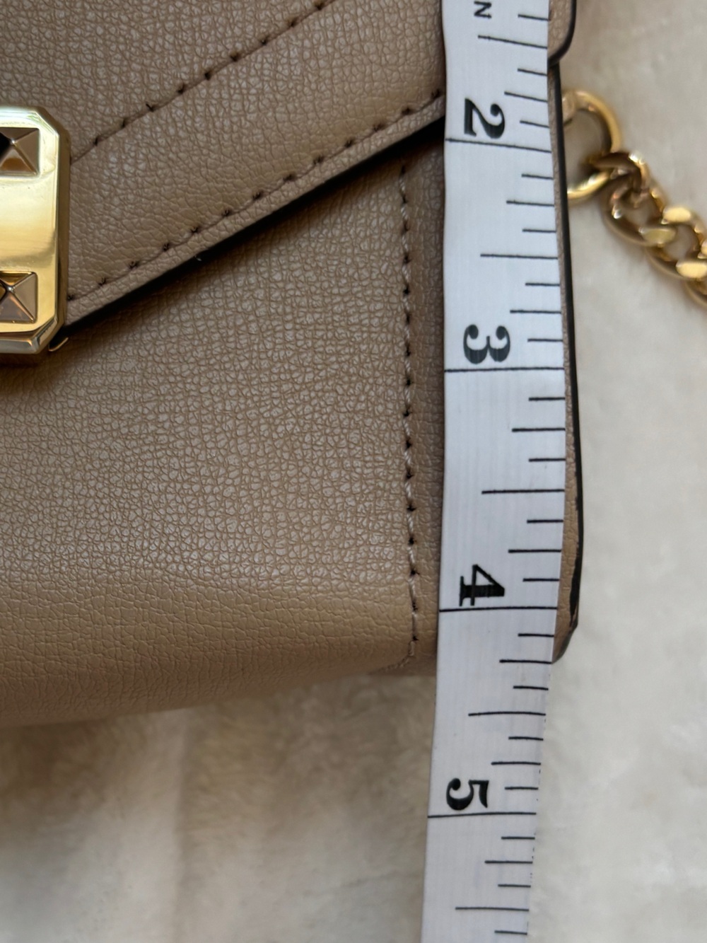 Michael Kors Kinsley Nude Beige Crossbody Clutch Gold Chain Bag - Picture 9 of 10